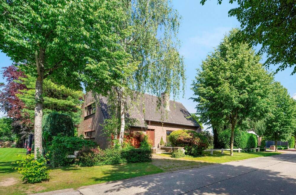 Huis te koop in Sint-Denijs-Westrem 9051 695000.00€ 3 slaapkamers 242.00m² - Zoekertje 499244