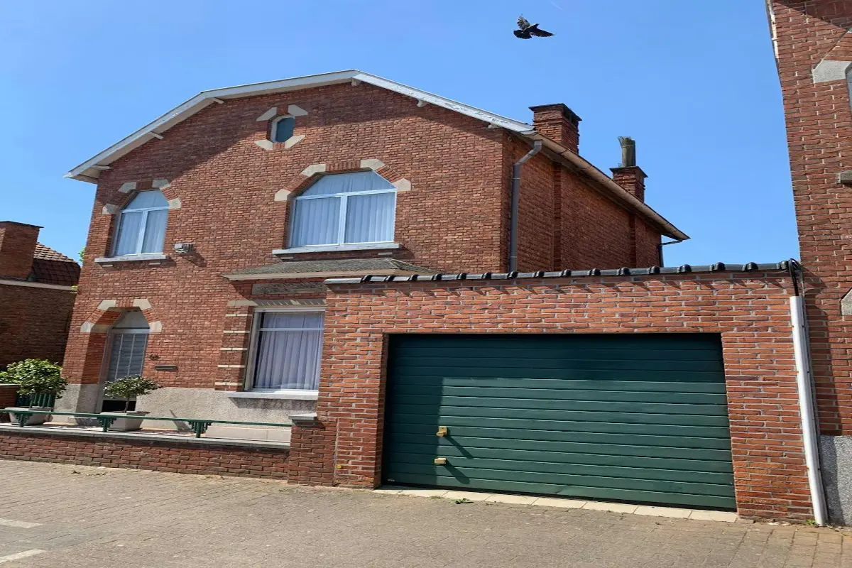 Huis te  huur in Wachtebeke 9185 2500.00€  slaapkamers m² - Zoekertje 499190