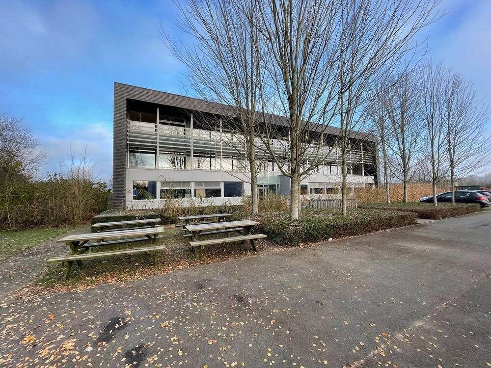 Handelszaak te huur in Aalter 9880 1860.00€ slaapkamers 194.00m² - Zoekertje 499056