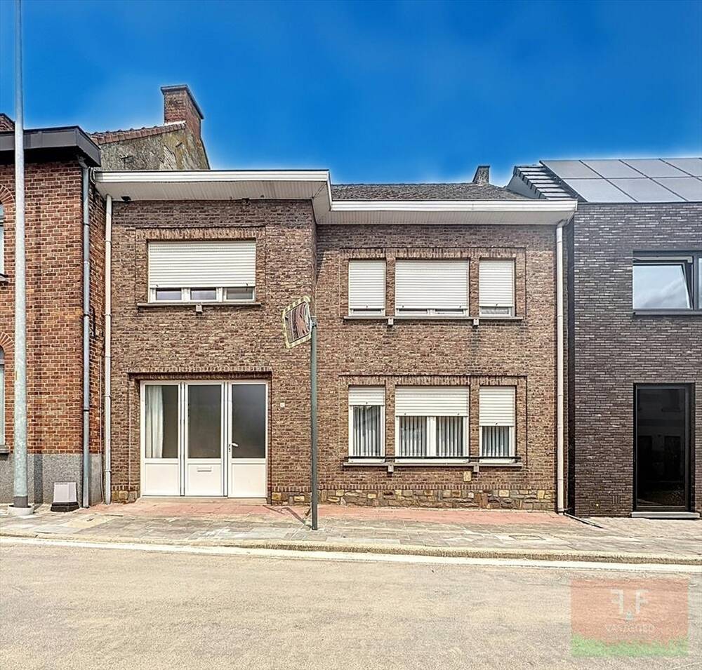 Huis te koop in Herzele 9550 219000.00€ 3 slaapkamers 201.00m² - Zoekertje 498656