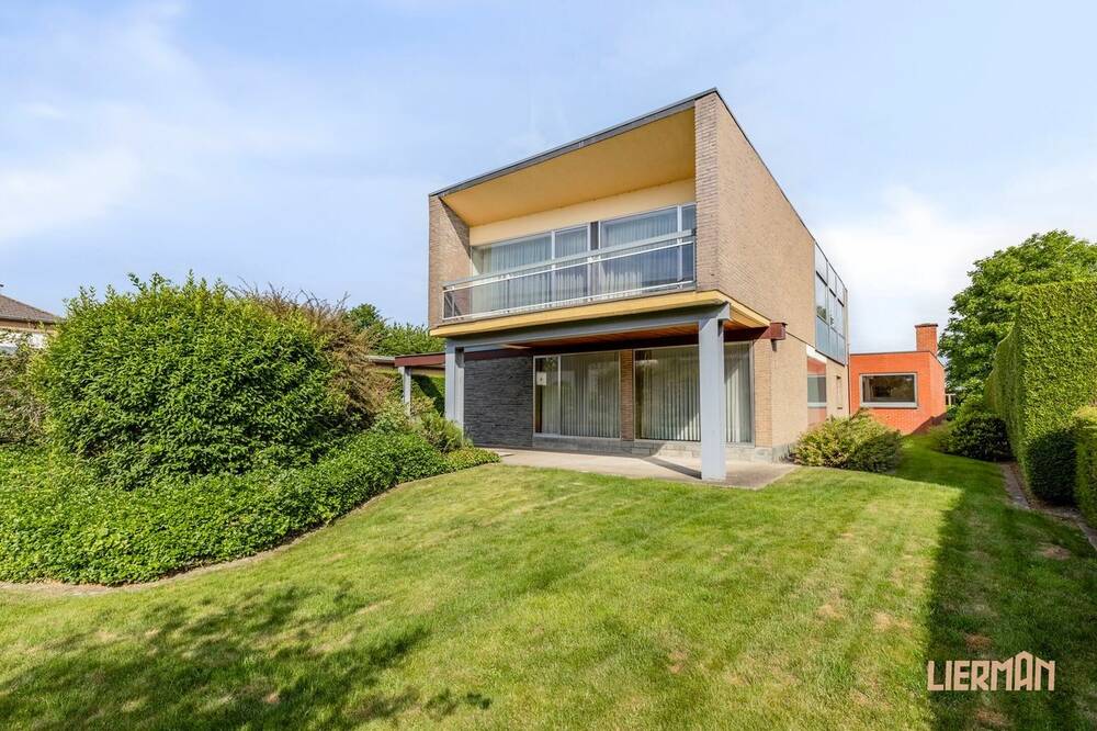 Villa te  koop in Nieuwerkerken 9320 549000.00€ 4 slaapkamers 340.00m² - Zoekertje 498535