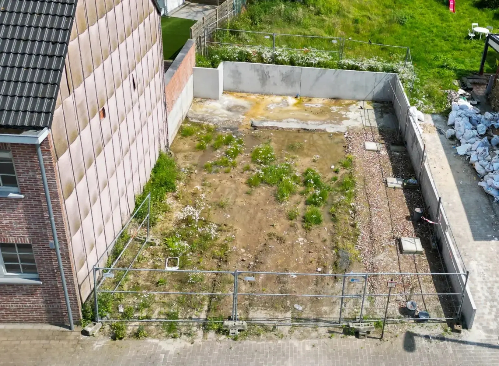 Grond te koop in Erpe-Mere 9420 130000.00€ slaapkamers m² - Zoekertje 497702