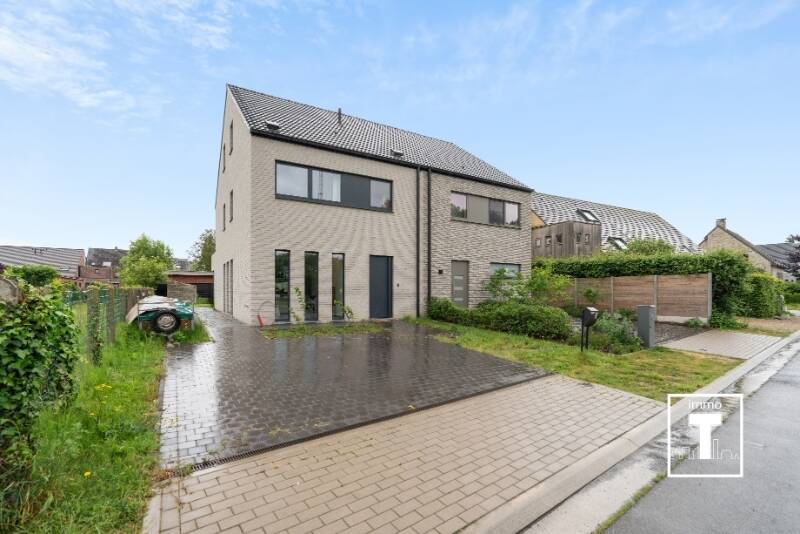 Huis te koop in Merelbeke 9820 689000.00€ 5 slaapkamers 212.00m² - Zoekertje 496431