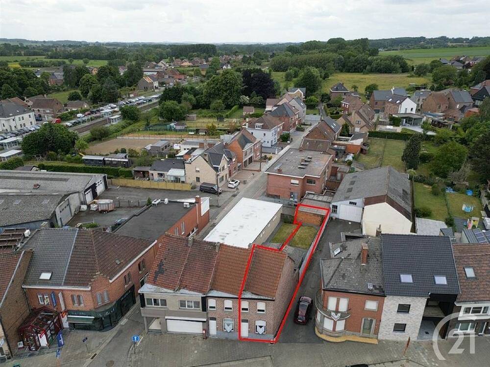 Huis te koop in Moerbeke 9500 145000.00€ 2 slaapkamers 82.00m² - Zoekertje 497039