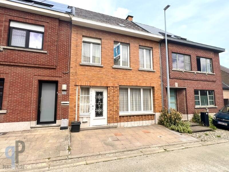 Huis te koop in Zottegem 9620 199000.00€ 3 slaapkamers 132.00m² - Zoekertje 496303