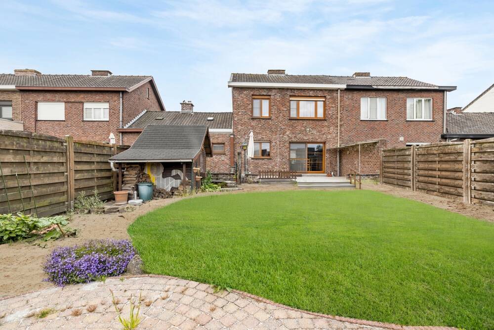 Huis te koop in Aalter 9880 295000.00€ 4 slaapkamers 143.00m² - Zoekertje 496849