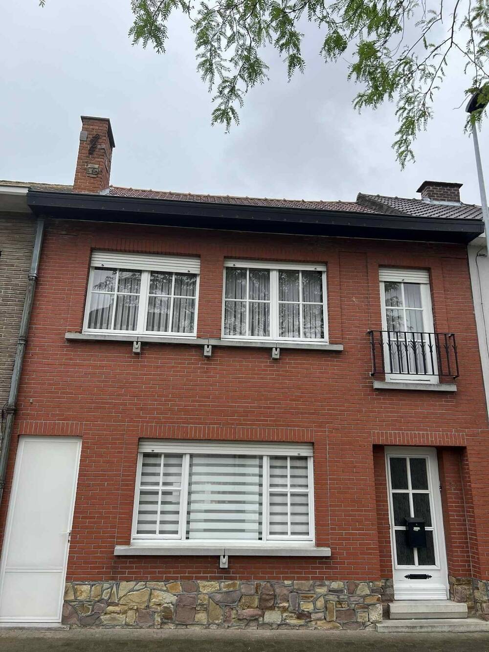Huis te koop in Nieuwerkerken 9320 265000.00€ 3 slaapkamers 100.00m² - Zoekertje 497258