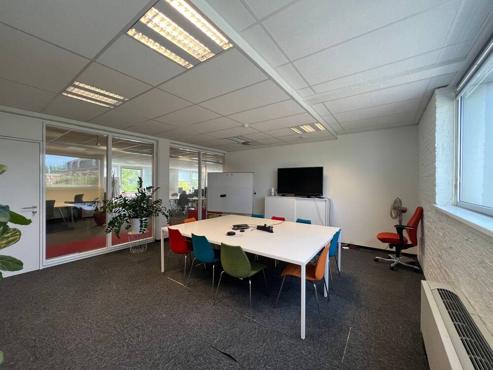 Handelszaak te huur in Gentbrugge 9050 6424.00€ slaapkamers 399.00m² - Zoekertje 495256