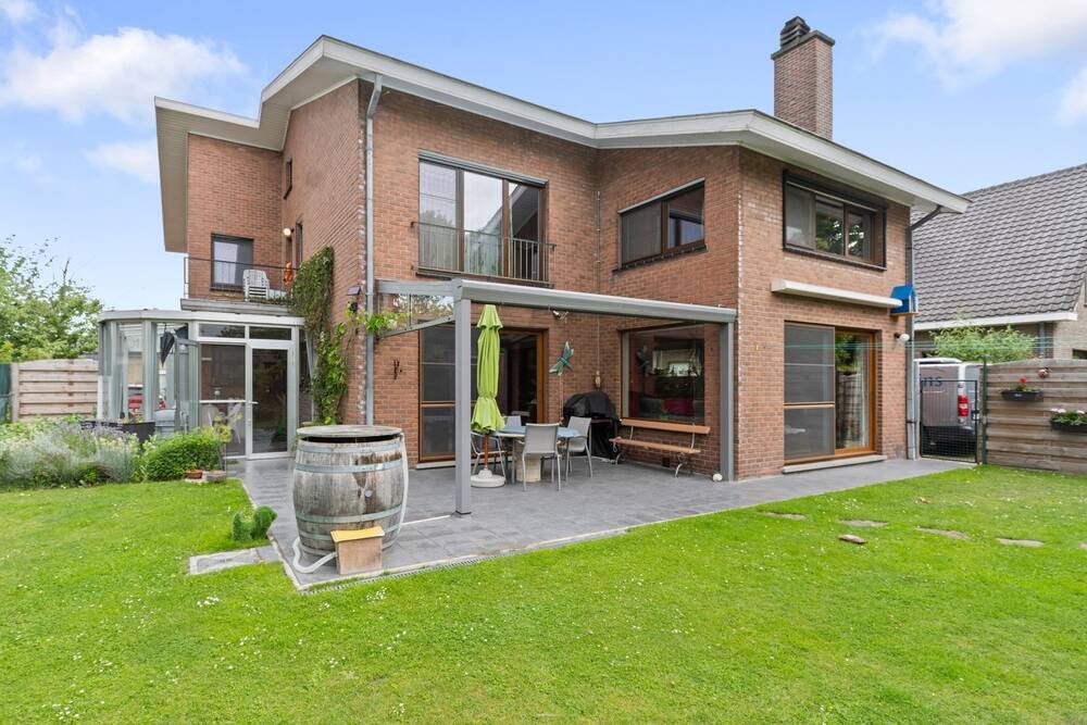 Huis te koop in De Pinte 9840 695000.00€ 5 slaapkamers 322.00m² - Zoekertje 495200