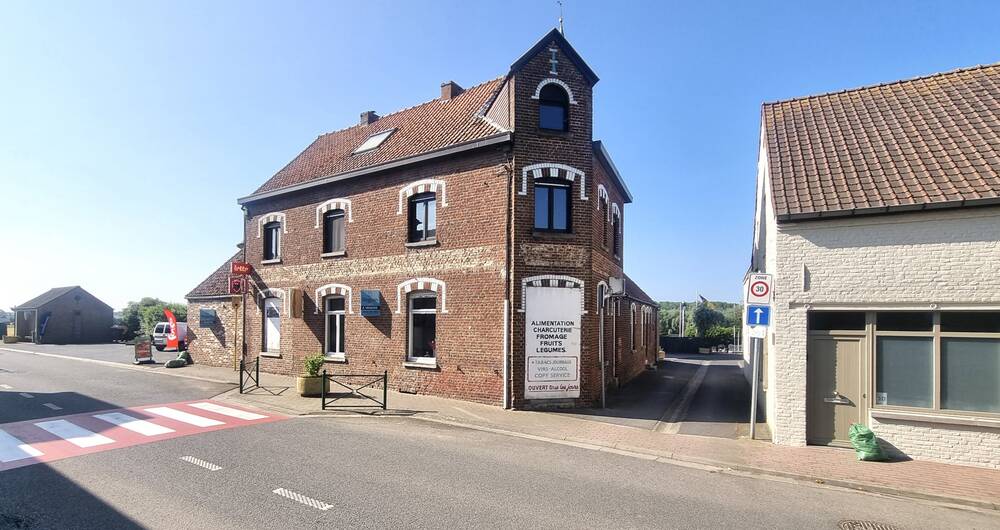 Handelszaak te in Mont-de-l'Enclus 7750 350000.00€ slaapkamers 483.00m² - Zoekertje 495610