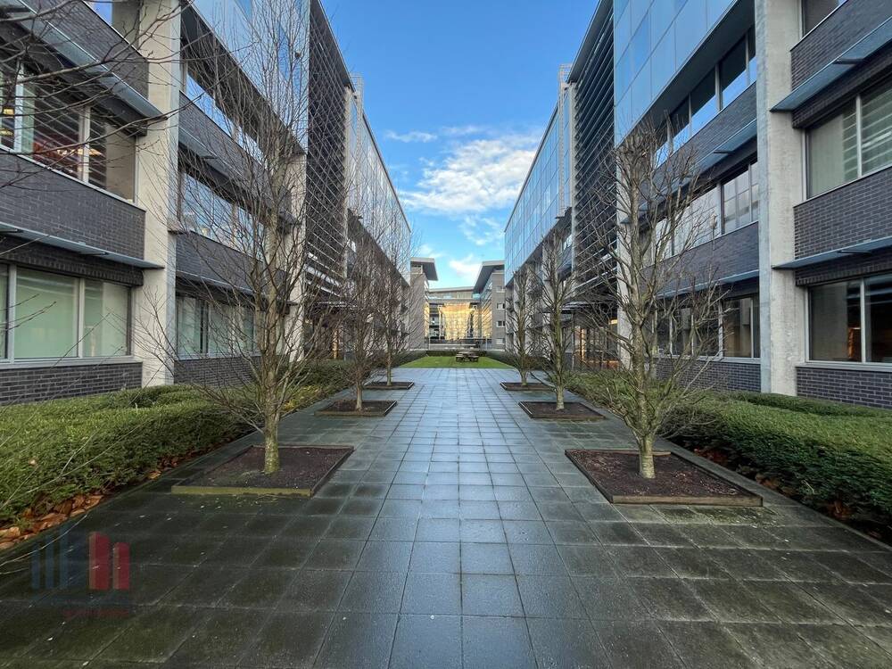 Handelszaak te huur in Merelbeke 9820 2558.00€ slaapkamers 198.00m² - Zoekertje 495254