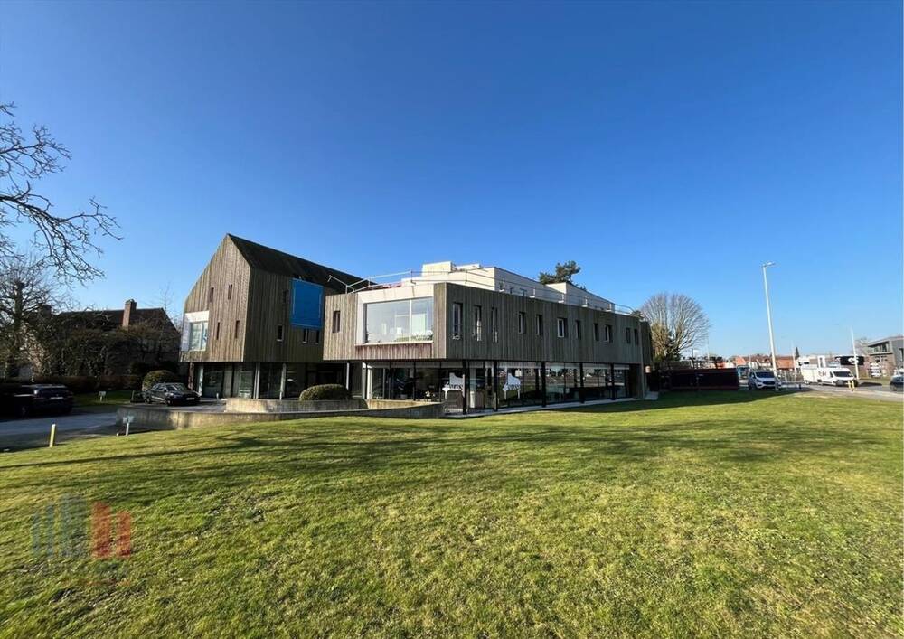 Handelszaak te huur in Sint-Denijs-Westrem 9051 1581.00€ slaapkamers 115.00m² - Zoekertje 493883