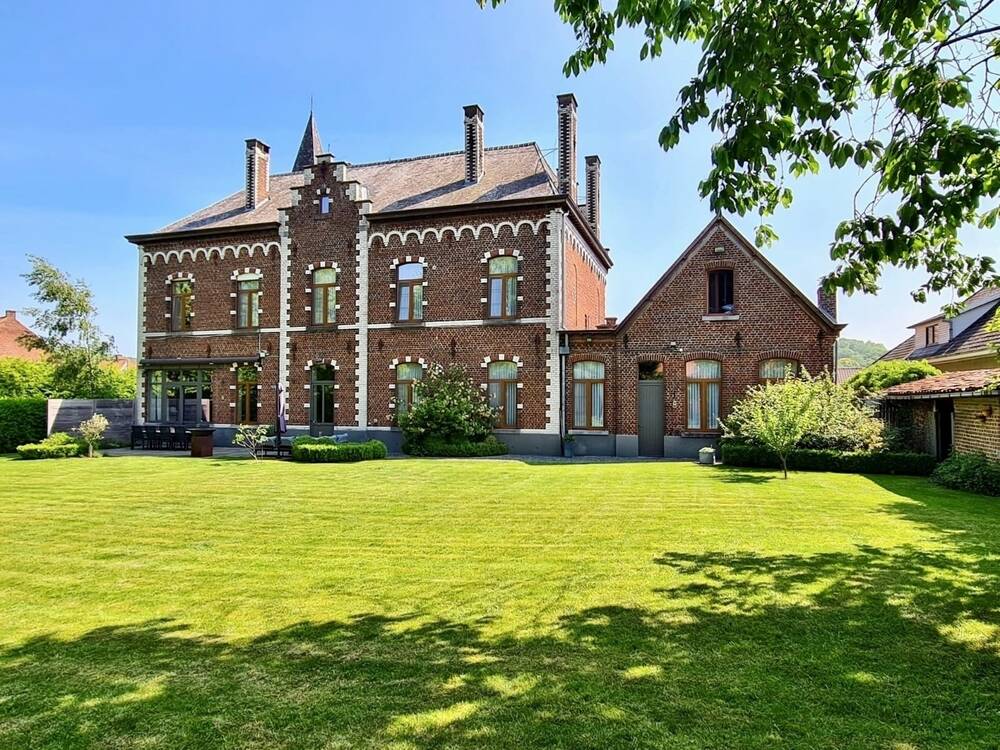 Herenhuis te in Ellezelles 7890 930000.00€ 8 slaapkamers 550.00m² - Zoekertje 505799