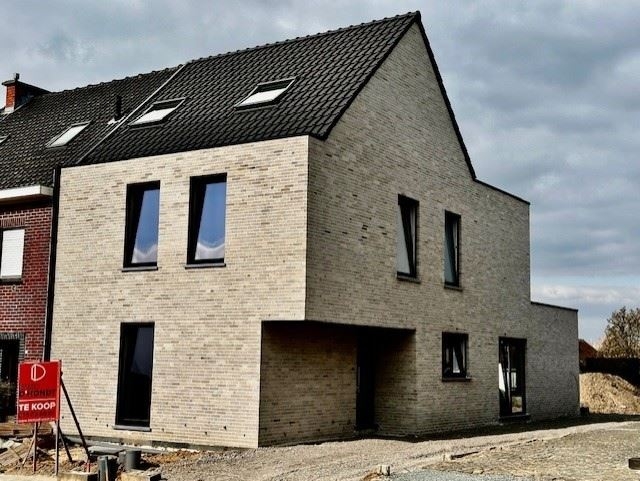 Huis te  koop in Volkegem 9700 525000.00€ 4 slaapkamers 250.00m² - Zoekertje 507606