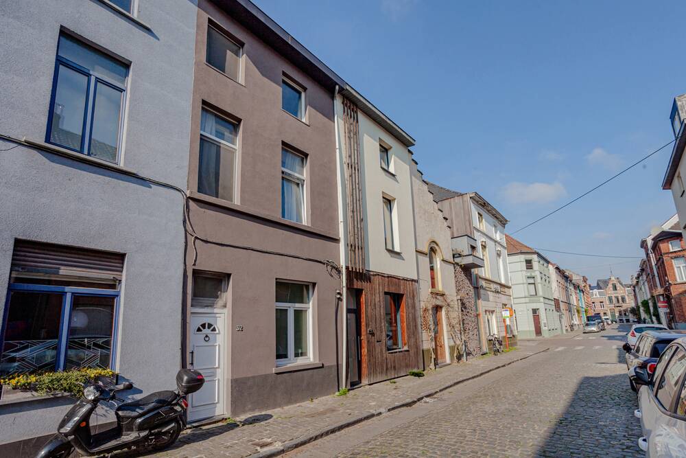 Huis te in Sint-Amandsberg 9040 274900.00€ 4 slaapkamers 155.00m² - Zoekertje 507675