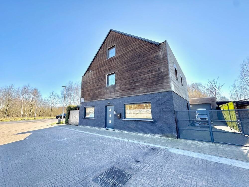 Huis te koop in Zelzate 9060 475000.00€ 7 slaapkamers 280.00m² - Zoekertje 509351