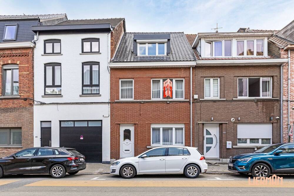 Huis te  koop in Aalst 9300 275000.00€ 3 slaapkamers 180.00m² - Zoekertje 510756