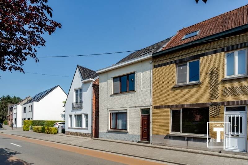 Huis te  koop in Afsnee 9051 349000.00€ 3 slaapkamers 166.00m² - Zoekertje 510146