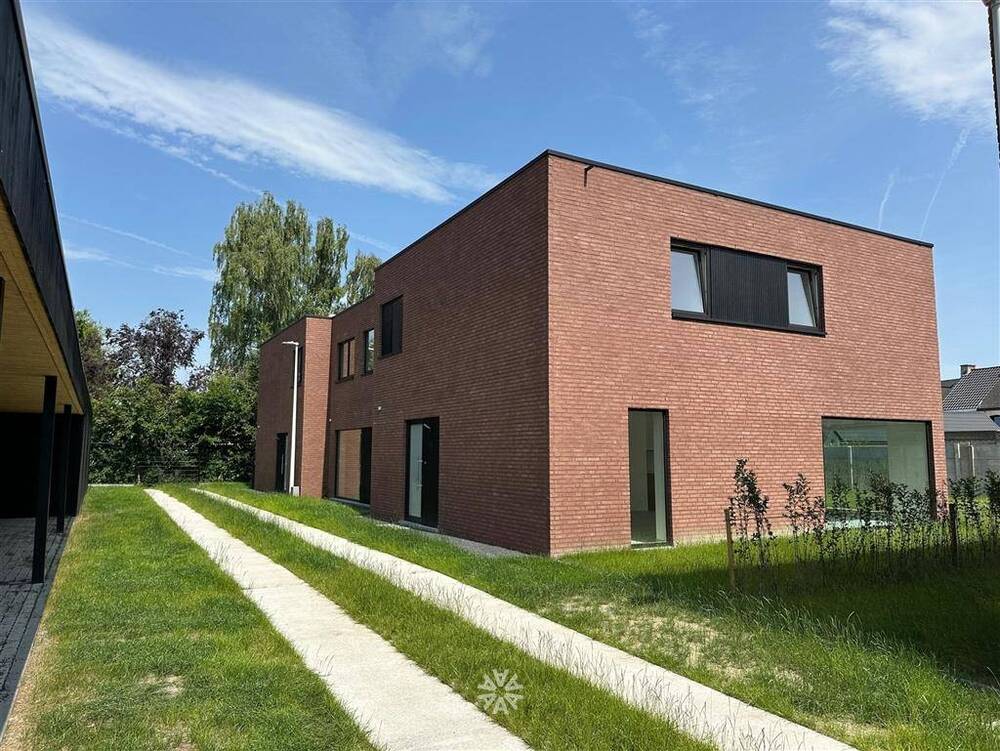 Huis te  huur in Wetteren 9230 1250.00€ 4 slaapkamers 155.00m² - Zoekertje 510008