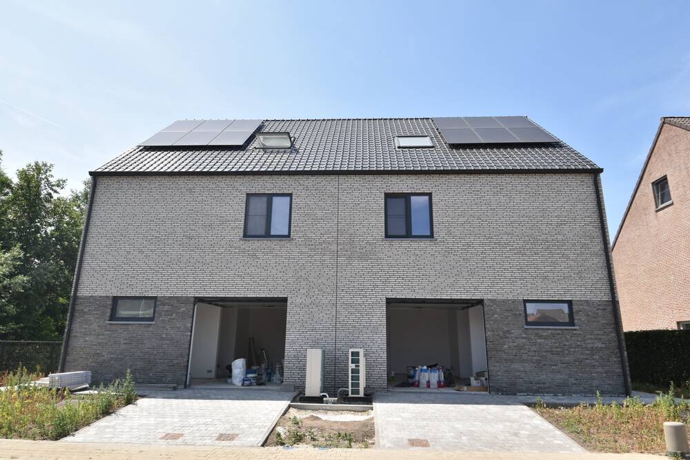 Huis te  huur in Nieuwkerken-Waas 9100 1450.00€  slaapkamers m² - Zoekertje 515133