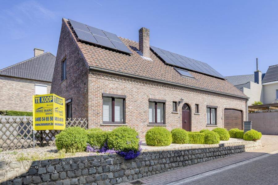 Villa te  koop in Outer 9406 370000.00€  slaapkamers m² - Zoekertje 516295