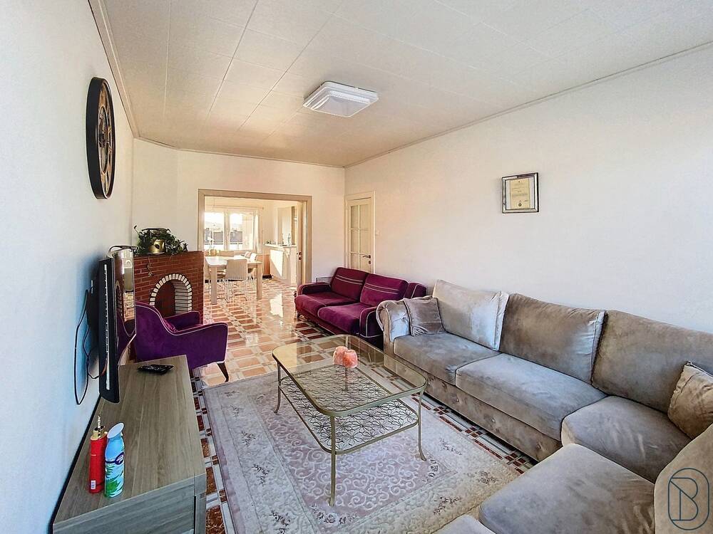 Huis te koop in Ronse 9600 280000.00€ 3 slaapkamers 252.00m² - Zoekertje 517851