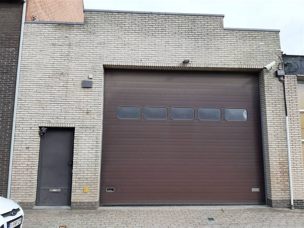 Handelszaak te  koop in Gent 9000 480000.00€  slaapkamers m² - Zoekertje 515838