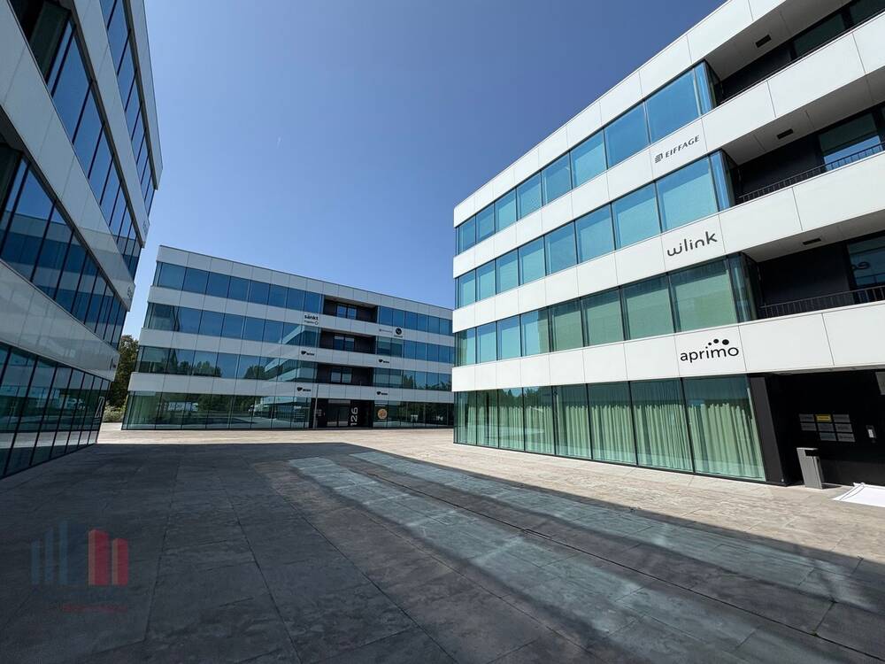 Handelszaak te huur in Zwijnaarde 9052 33377.00€ slaapkamers 1292.00m² - Zoekertje 515407