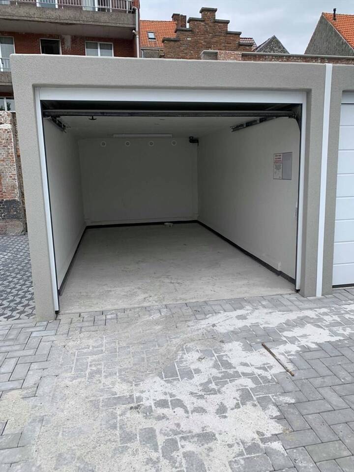 Parking & garage te huur in Sint-Niklaas 9100 85.00€ slaapkamers m² - Zoekertje 515951