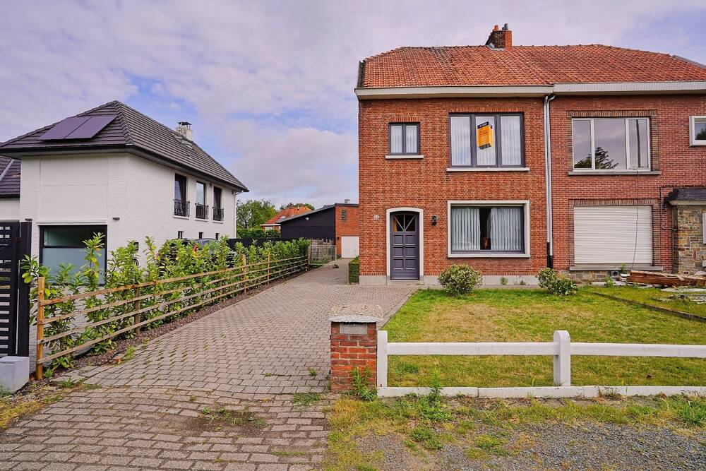 Huis te koop in Sint-Niklaas 9100 289000.00€ 2 slaapkamers 158.00m² - Zoekertje 518127
