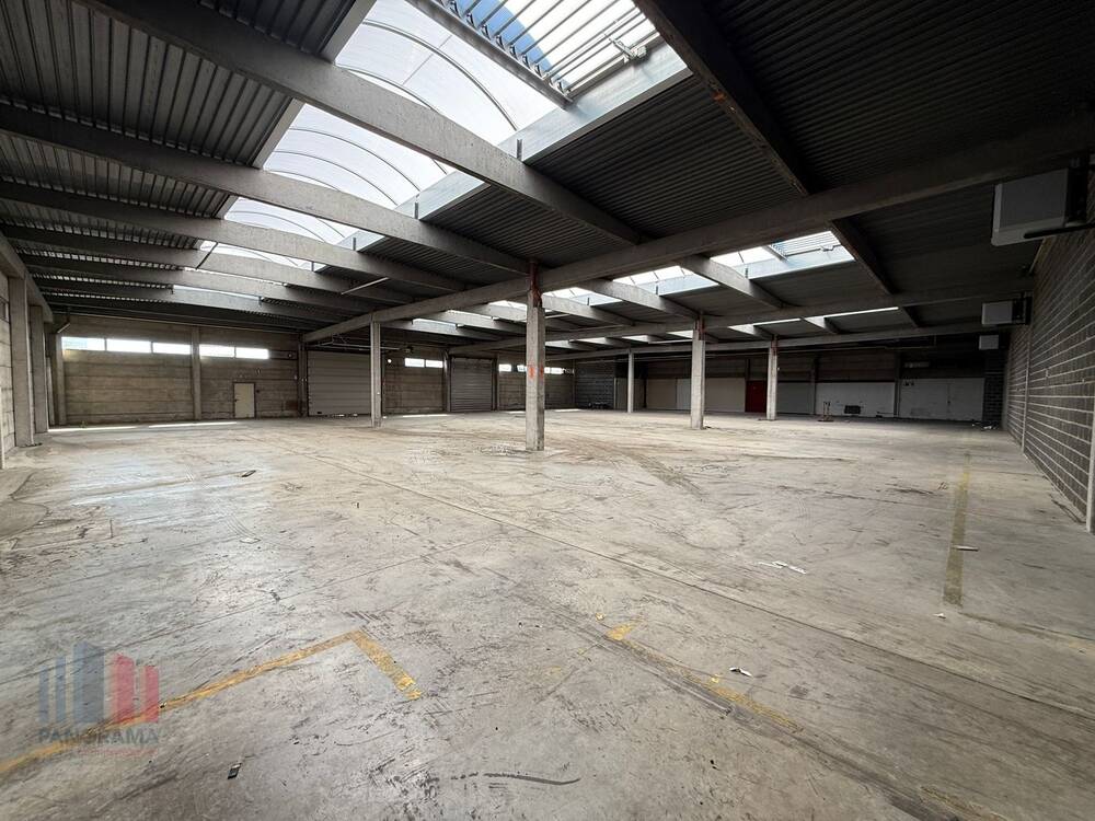 Handelszaak te huur in Sint-Niklaas 9100 6500.00€ slaapkamers 1304.00m² - Zoekertje 518138