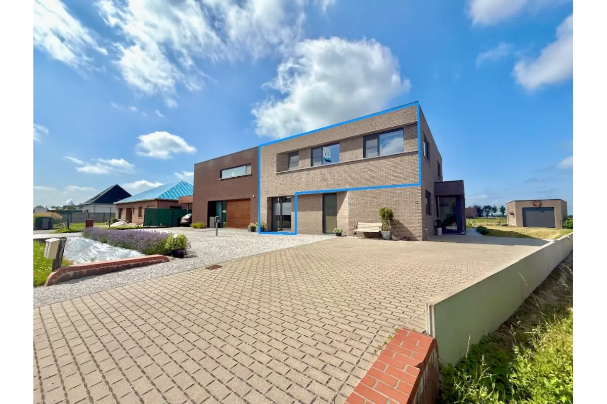 Handelszaak te  huur in Assenede 9960 980.00€  slaapkamers m² - Zoekertje 518373