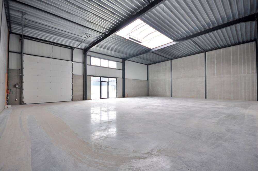 Handelszaak te in Zwevegem 8550 376670.00€ slaapkamers 285.00m² - Zoekertje 520478