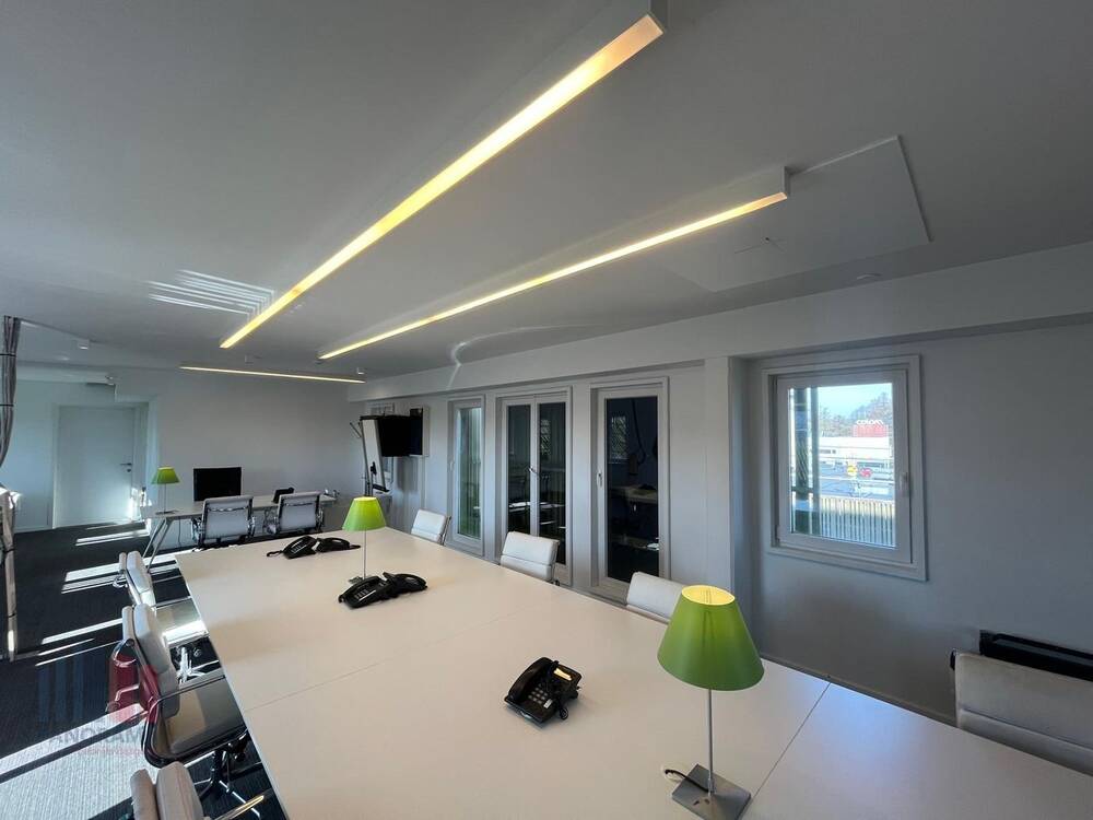 Handelszaak te  huur in Sint-Denijs-Westrem 9051 1075.00€  slaapkamers 86.00m² - Zoekertje 520548