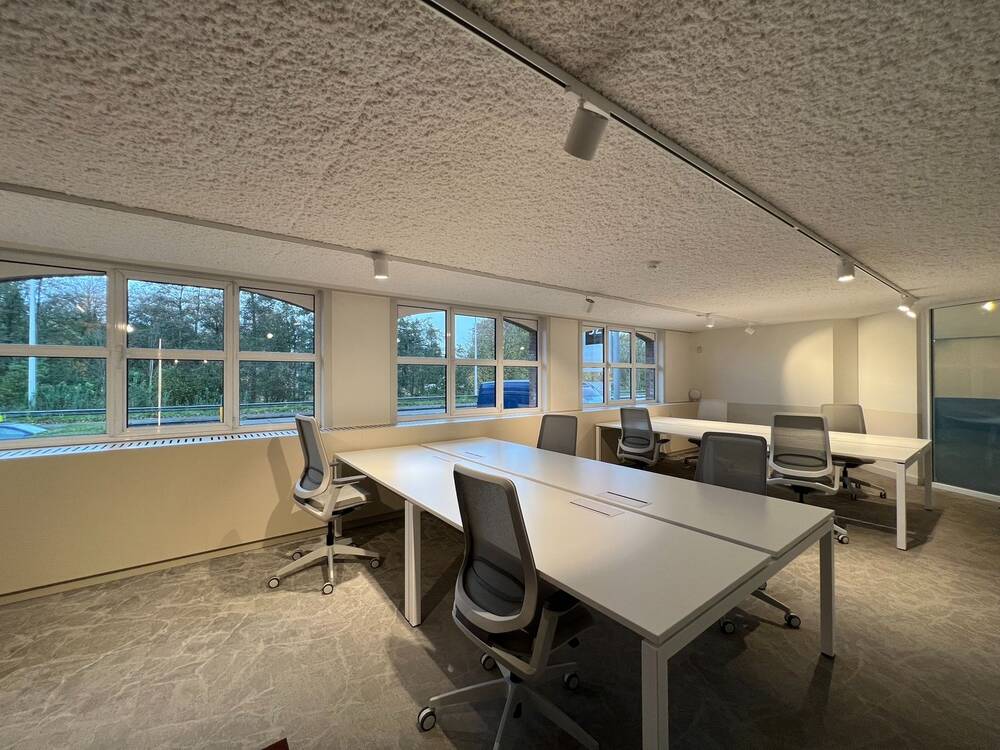 Handelszaak te huur in Mariakerke 9030 5850.00€ slaapkamers 128.00m² - Zoekertje 520543