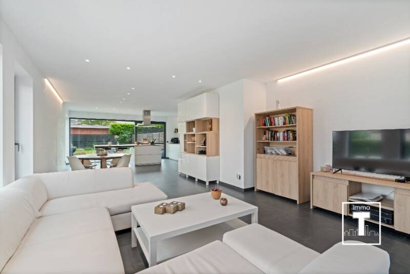 Huis te koop in Merelbeke 9820 649000.00€ 5 slaapkamers 212.00m² - Zoekertje 520580