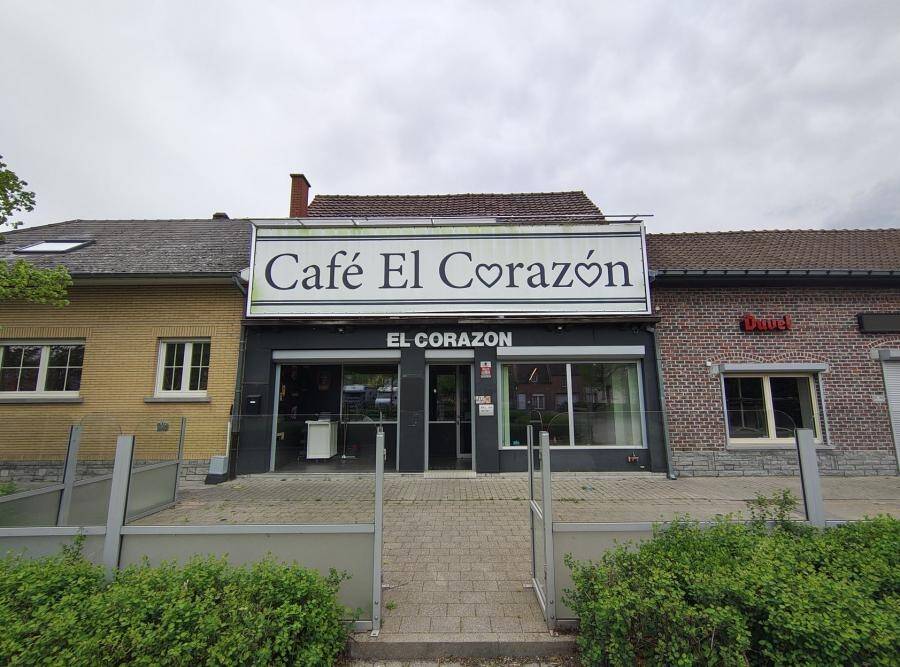 Handelszaak te  koop in Geraardsbergen 9500 450000.00€  slaapkamers m² - Zoekertje 520444