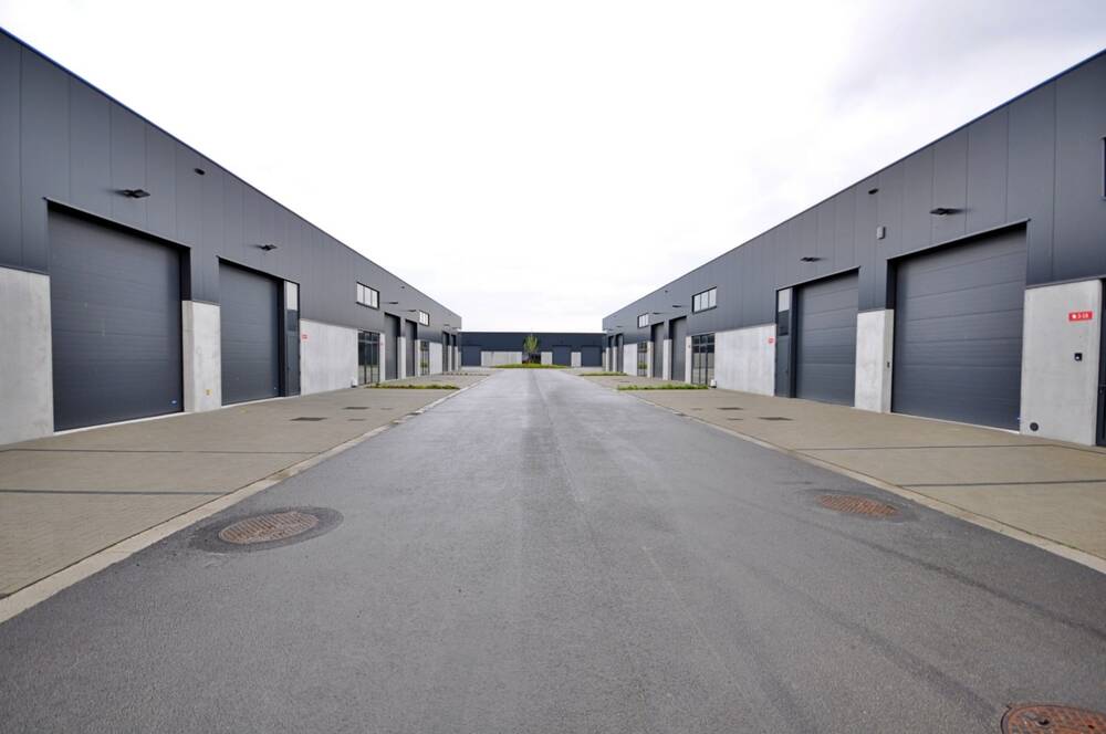 Handelszaak te in Zwevegem 8550 291450.00€ slaapkamers 220.00m² - Zoekertje 520480