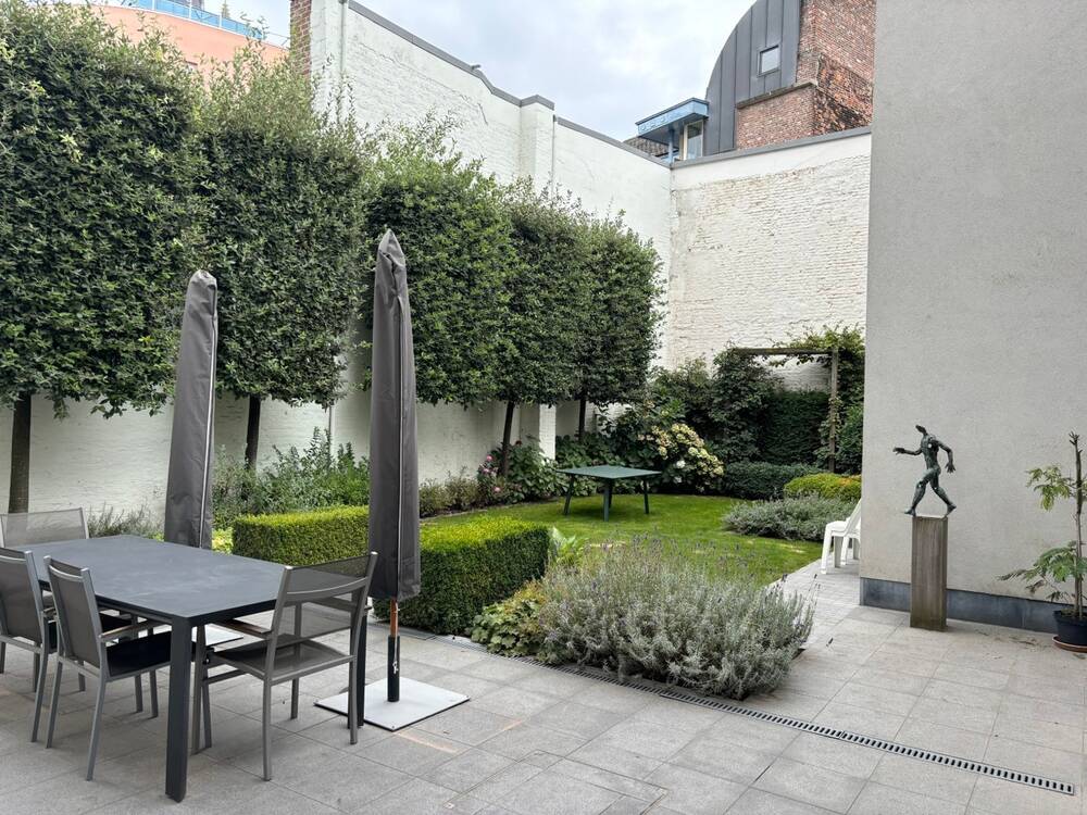 Appartement te in Gent 9000 2450.00€ 2 slaapkamers 258.00m² - Zoekertje 520674