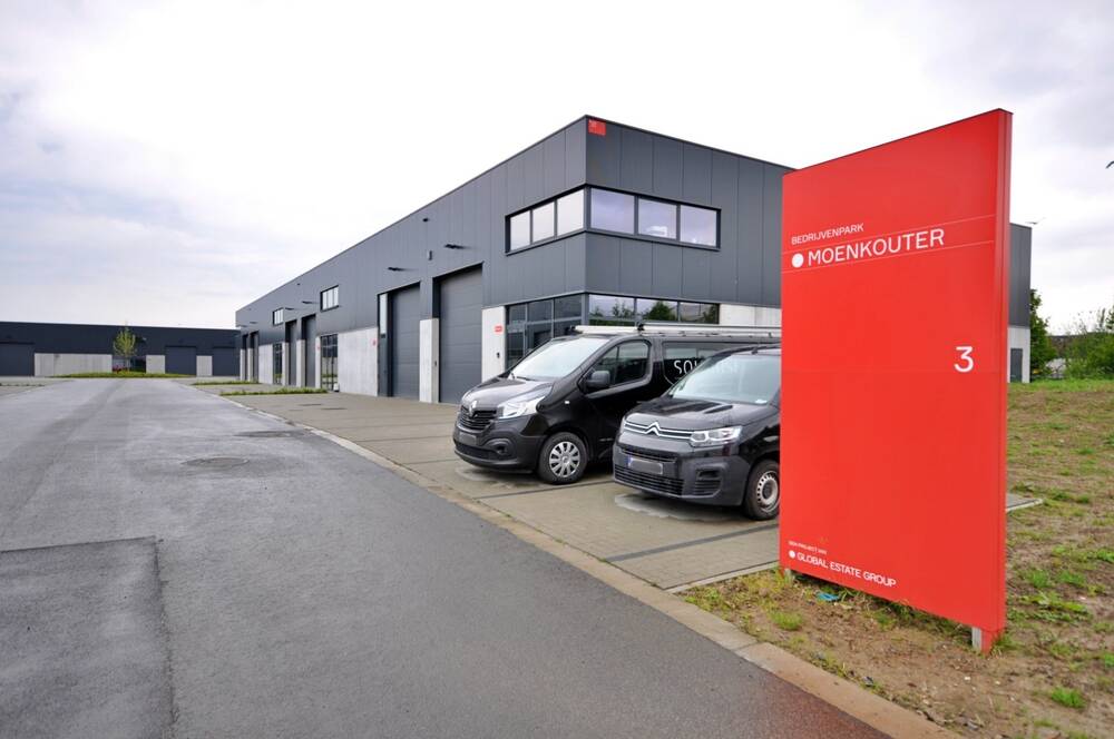 Handelszaak te in Zwevegem 8550 284860.00€ slaapkamers 215.00m² - Zoekertje 520481