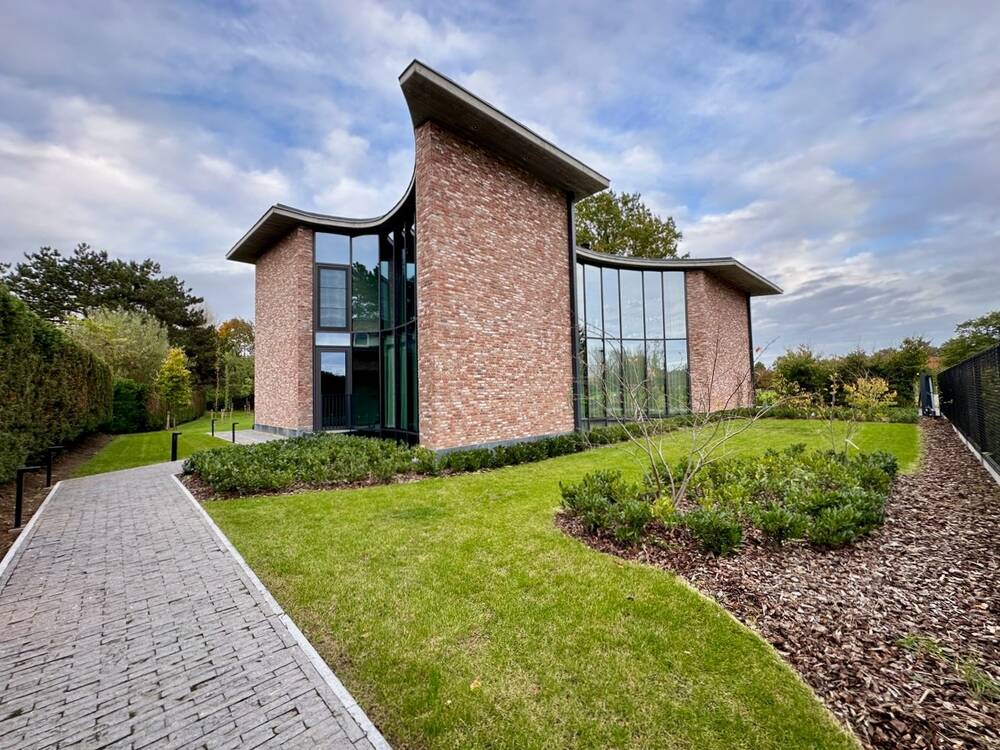Huis te  huur in Berlare 9290 3250.00€ 4 slaapkamers 315.00m² - Zoekertje 520706