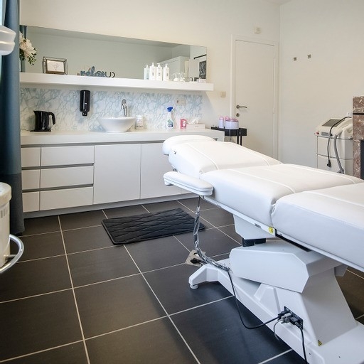 Handelszaak te huur in Oudenaarde 9700 0.00€ slaapkamers 16.00m² - Zoekertje 522543