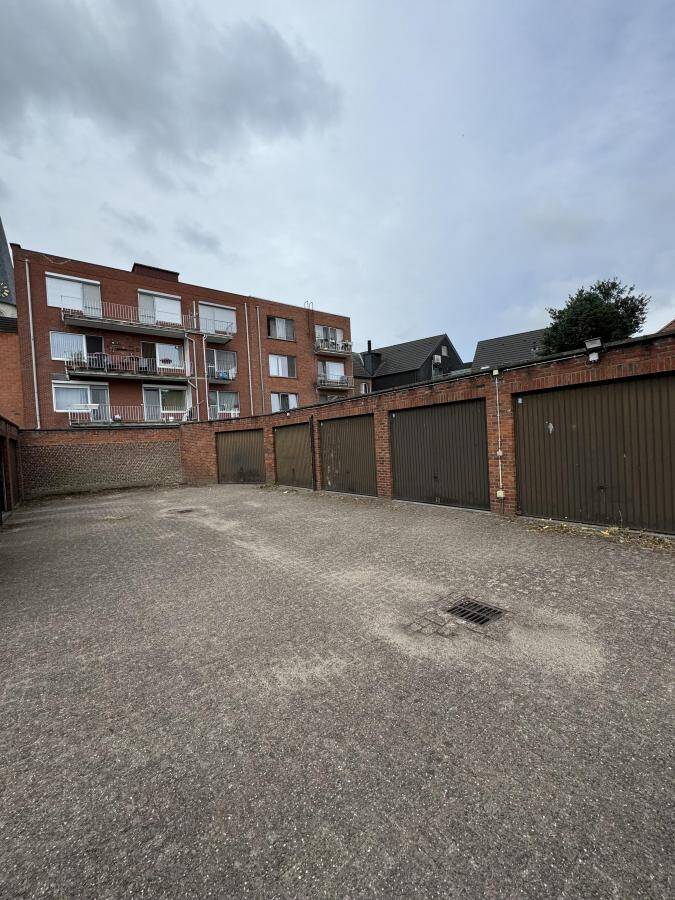Parking & garage te  huur in Kruibeke 9150 80.00€  slaapkamers m² - Zoekertje 523041