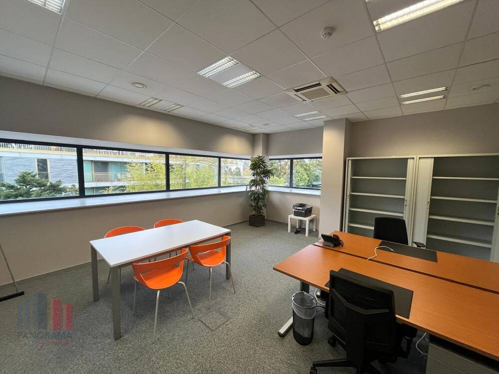 Handelszaak te  huur in Melle 9090 1485.00€  slaapkamers m² - Zoekertje 524329
