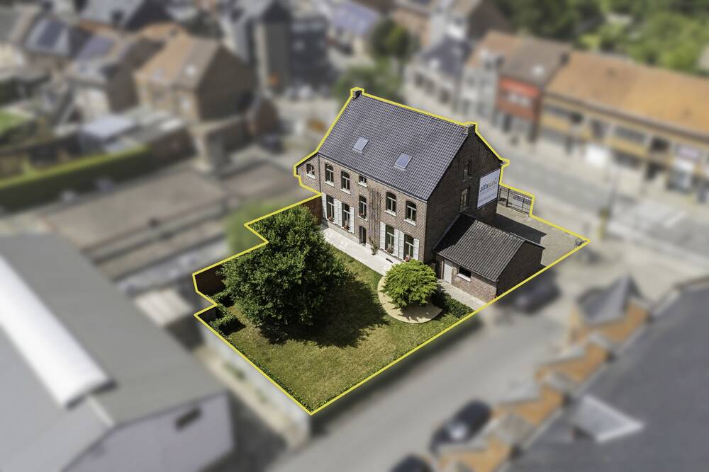 Huis te koop in Erembodegem 9320 715000.00€ 7 slaapkamers 393.00m² - Zoekertje 524508