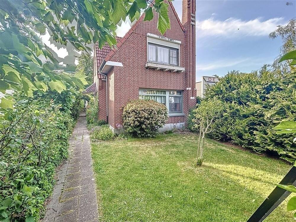 Huis te koop in Sint-Niklaas 9100 299000.00€ 3 slaapkamers 160.00m² - Zoekertje 525359