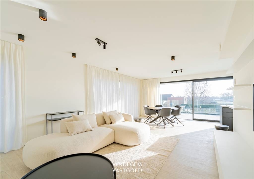 Appartement te koop in Oosteeklo 9968 510000.00€ 4 slaapkamers 150.00m² - Zoekertje 528028