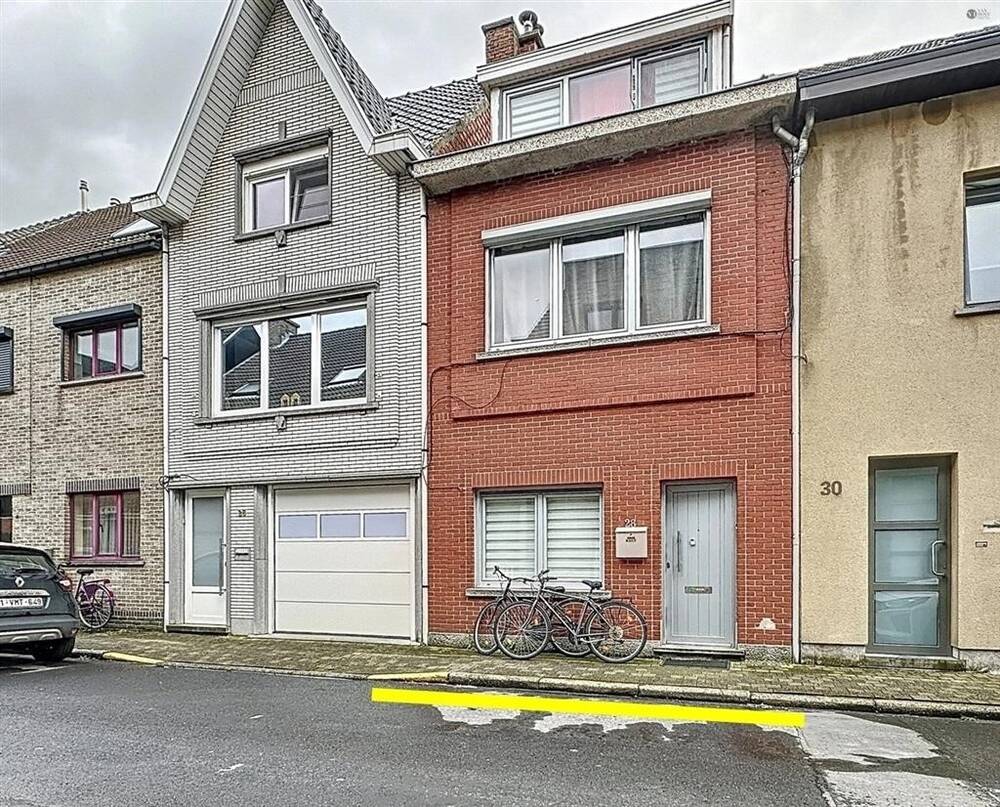 Huis te koop in Sint-Niklaas 9100 199000.00€ 3 slaapkamers 125.00m² - Zoekertje 527693
