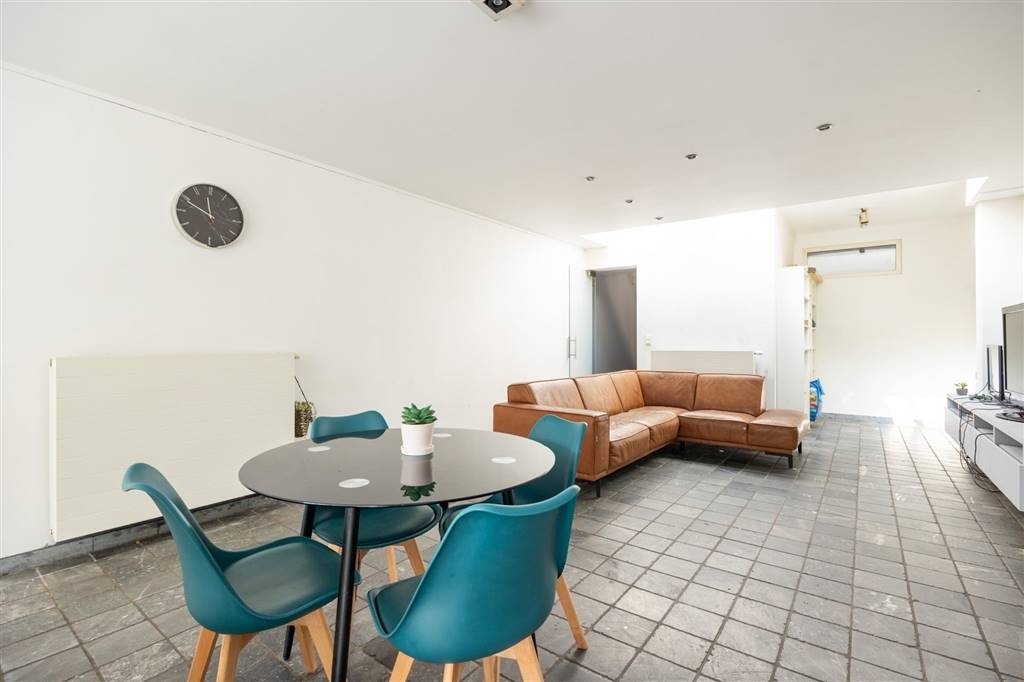 Huis te koop in Sint-Niklaas 9100 320000.00€ 4 slaapkamers 161.00m² - Zoekertje 526940
