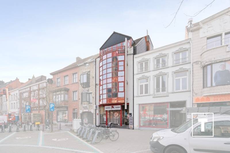 Handelszaak te  koop in Eeklo 9900 590000.00€ 5 slaapkamers 328.00m² - Zoekertje 525178